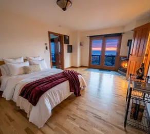 oceanfront sanctuary michelin-adjacent & 180° vie - Image 4