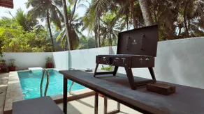 SloMo Villa - Private Pool, Field View, Beach Fun - Image 5