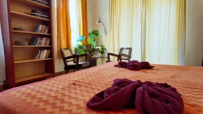 SloMo Villa - Private Pool, Field View, Beach Fun - Image 4
