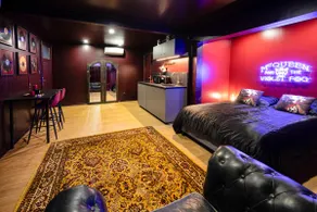 Unique accommodation in the city center for 2 people - Image 4