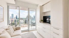 Urban Gem, 3 Mins to Wellesley Station, Balcony - Image 3