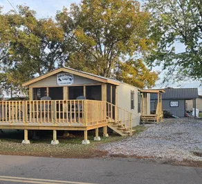 Fish & Feathers Lodge - Image 2