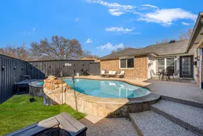 Perfect Plano w/Pool /4 BDR | Ping Pong Air Hockey - Image 2