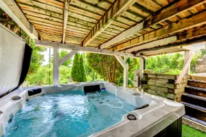 Bélanger-Giroux House with Jacuzzi/River View - Image 2