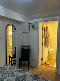 The Inn 1 min walk to Entire Colonial 3BR House Fast WiFi - Image 5