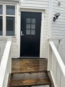 Historical house with view and shared patio - Image 4