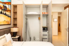 Tranquil Luxury Modern Living at Pearl Horizon by DuStay - Image 3