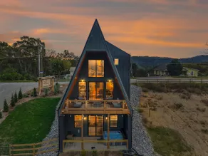 Sunset Peak | A-Frame Bohemian Design | Hot Tub! - Image 4