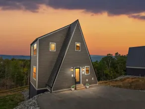 Cottonwood Crest| A-Frame on Bluff + Dog friendly! - Image 4