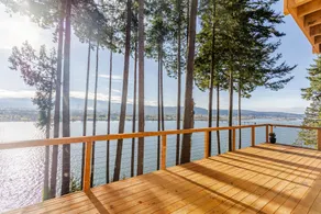 Cozy home overlooking the Columbia River w/ hottub - Image 3