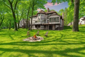 Luxury Home on Private Lake in Plymouth - Image 2