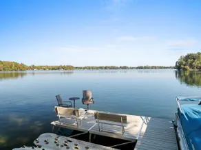 Spacious Home Lakefront Retreat - Image 2