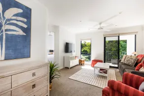 Jasmine House - Pet Friendly with Swimming Pool - Image 3