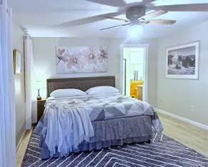 Newly Remodeled 2 bed 1 Bath - Image 3