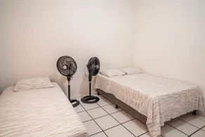 House 950 meters from Jauá Beach - Spacious and Cozy - Image 4
