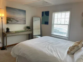 Cottage | Sleeps 8 | Parking | 5 min Walk to Beach - Image 5