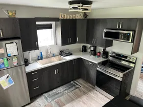 Clean, Comfy Stay Near Parks, Downtown & Lake! - Image 3