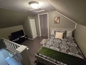 Quaint single family home - Image 4