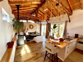 Renovated barn with garden & pergola – near ocean - Image 4