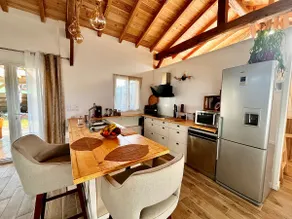 Renovated barn with garden & pergola – near ocean - Image 5