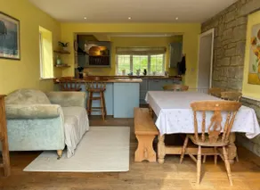Cosy yet spacious 4 bed cottage near Taunton - Image 3