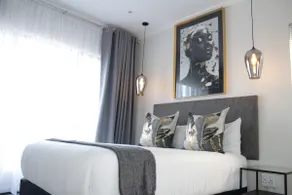 Stunning 2 bed Apartment near Monte Casino - Image 2
