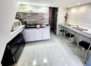 Modern and cozy loft - Image 4