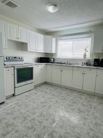 Beautiful & modern 2 bedroom apt - Image 3