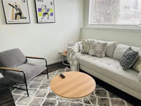 Beautiful & modern 2 bedroom apt - Image 4