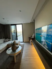 THE POOL Apt | 80” Smart TV | Self check in. - Image 2