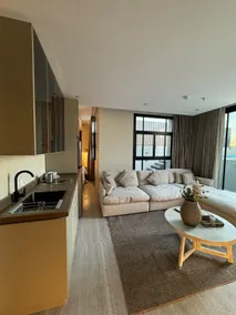 THE POOL Apt | 80” Smart TV | Self check in. - Image 3