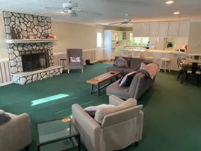 Spacious 4BR Bryce Resort +Fire Pit+Lake+Hiking - Image 4