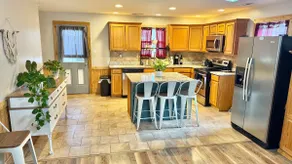 Waterfront 4BR House w/ Sunset View & Fenced Yard - Image 3