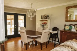 Tucker's Farmhouse - Image 4