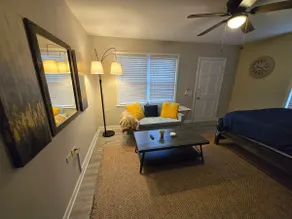 Central Hideaway A - Image 2