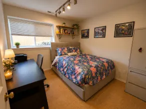 Bright Private Suite | 5-Min Walk to Light Rail - Image 3