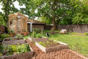 Northside Garden Oasis: Walkable Historic Duplex - Image 2