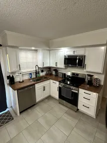 3 Bed 1.5 Bath Apt Pet Friendly Fenced Yard - Image 5