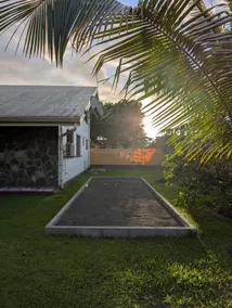Mairenui Lodge – Tropical villa 200 m from the beaches - Image 4