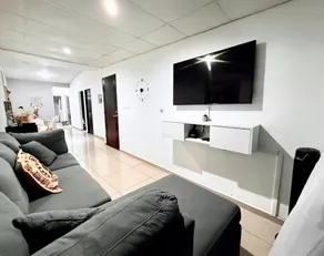 Private house with aura conditioning and parking! - Image 2