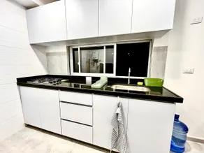 Brand new beautiful and quiet apartment, good location - Image 4