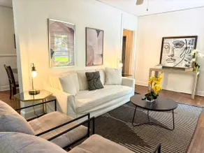 Vintage and Peaceful 3BR in Hanahan - Image 3