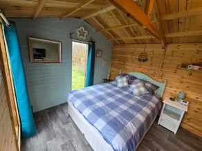 Willow Corner Cabin - Image 2