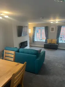 3 bed flat 10 mins to Alton Towers Sleeps 6-8 people - Image 4