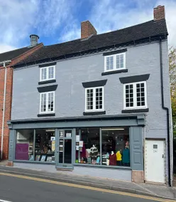 3 bed flat 10 mins to Alton Towers Sleeps 6-8 people - Image 2