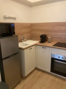 Poitiers University Hospital Apartment - Image 5