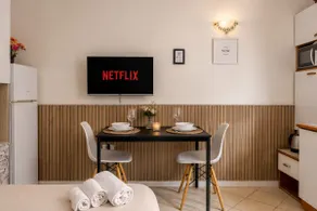 Cozy studio apartment with parking. - Image 4