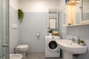 Cozy studio apartment with parking. - Image 3