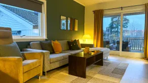 Cozy apartment with free parking - Image 5