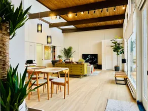 Strawberry Sands - Modern Beach House - Image 2